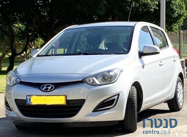 2013' Hyundai i20 photo #1