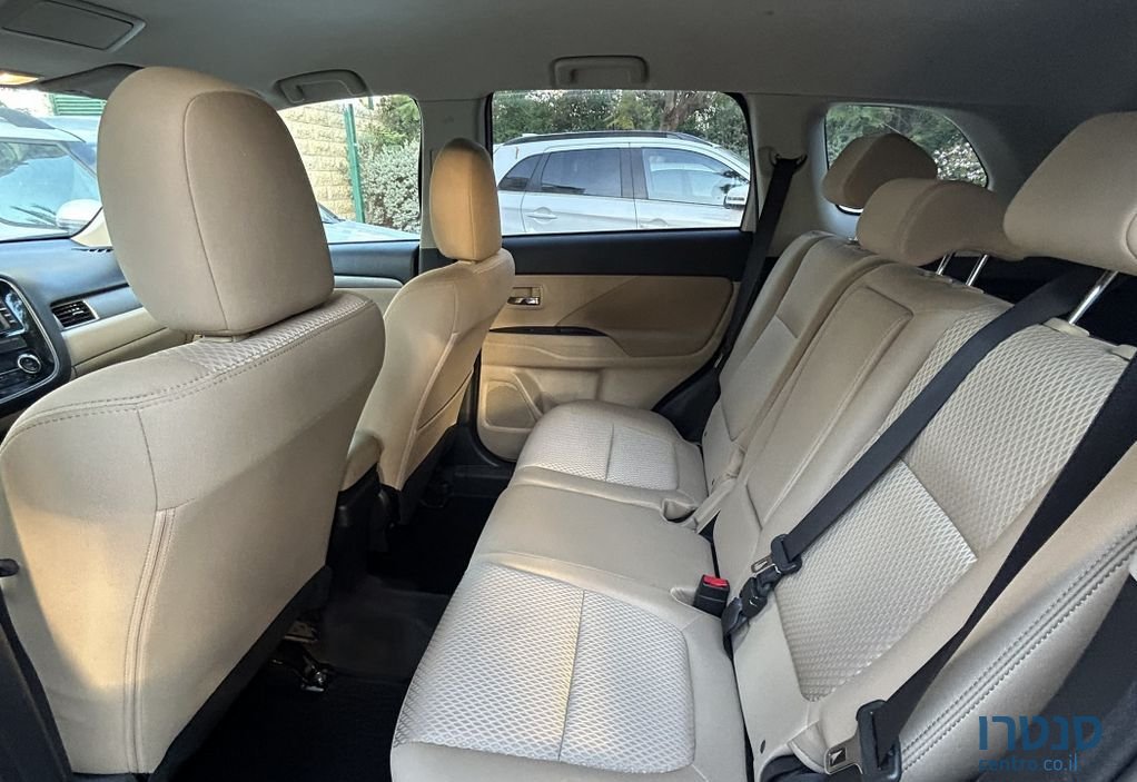 2016' Mitsubishi Outlander מיצובישי אאוטלנדר photo #5