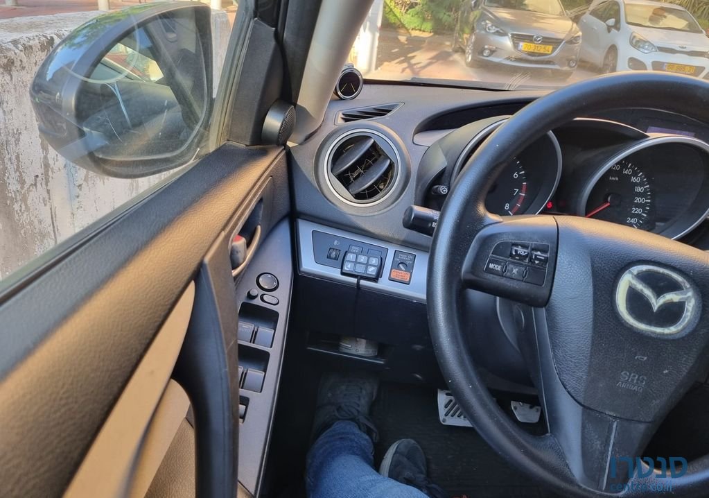 2010' Mazda 3 מאזדה photo #5