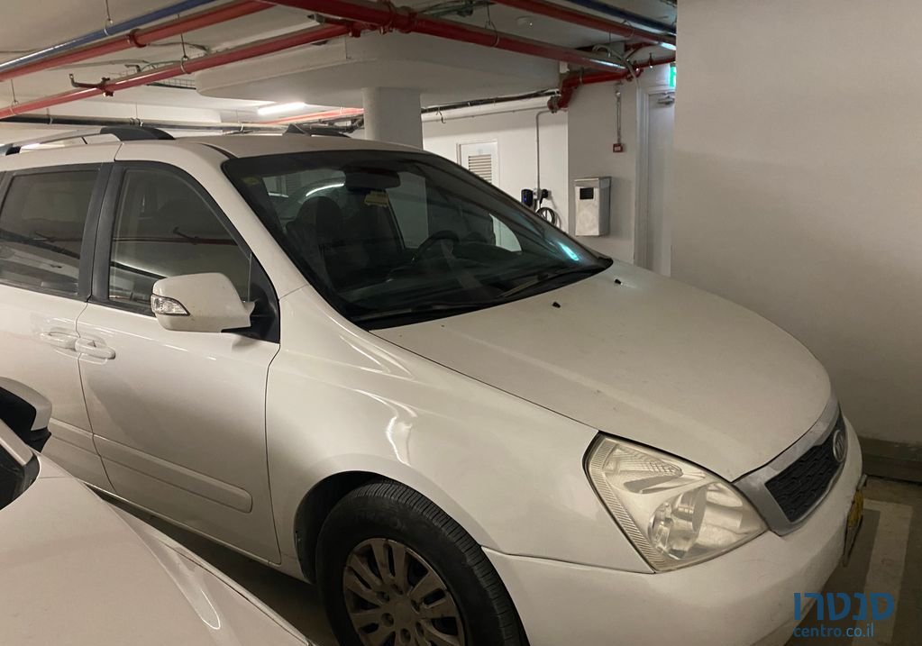 2011' Kia Carnival קיה קרניבל photo #2