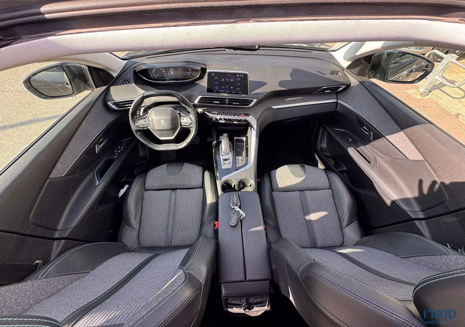 2021' Peugeot 5008 פיג'ו photo #3