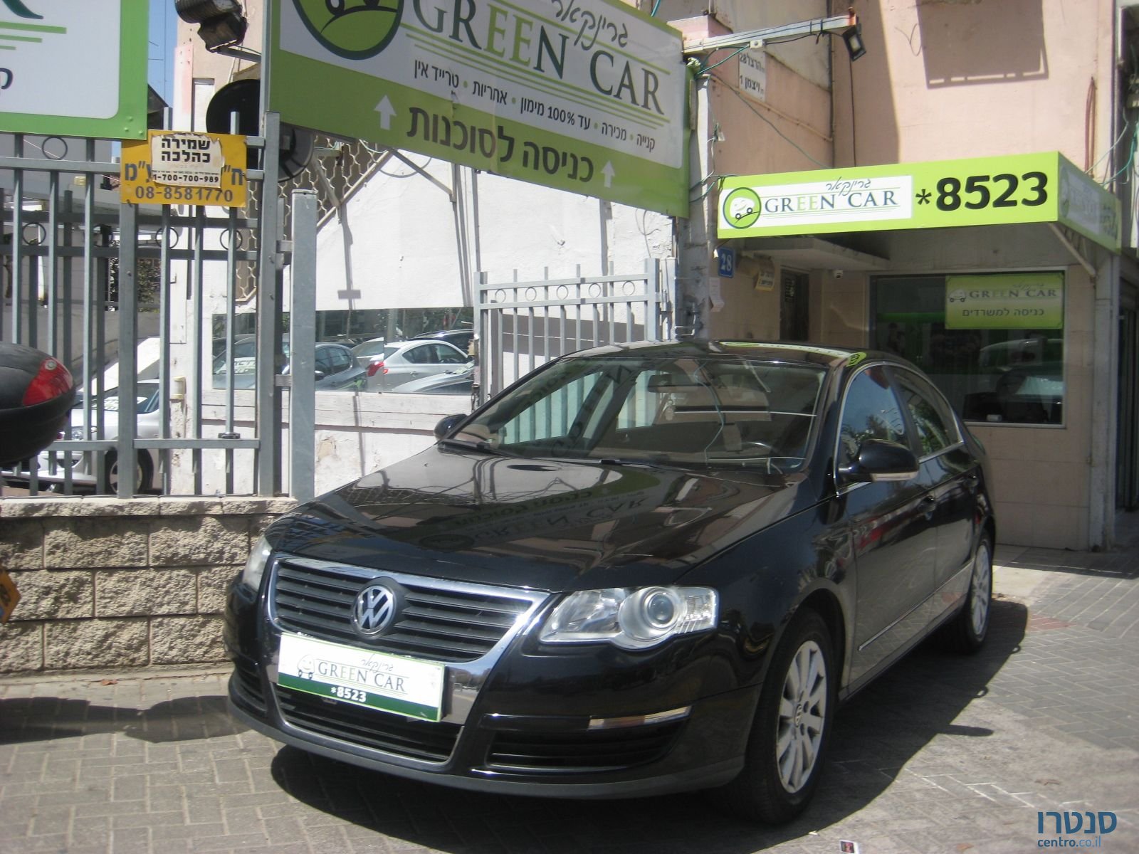 2010' Volkswagen Passat photo #2