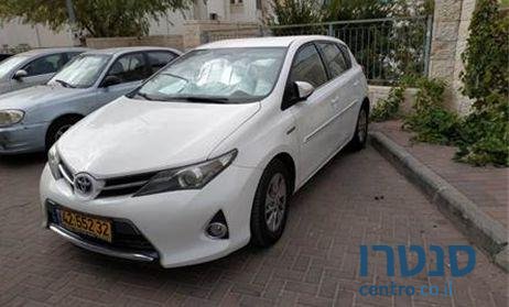 2015' Toyota Auris טויוטה אוריס photo #2